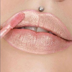 Jeffree Star Cosmetics Liquid Lip in “Ryland”